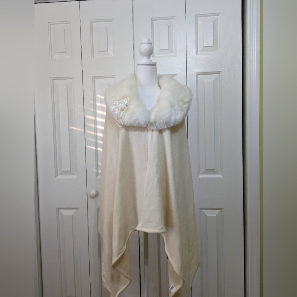 Giti  Cape Shawl